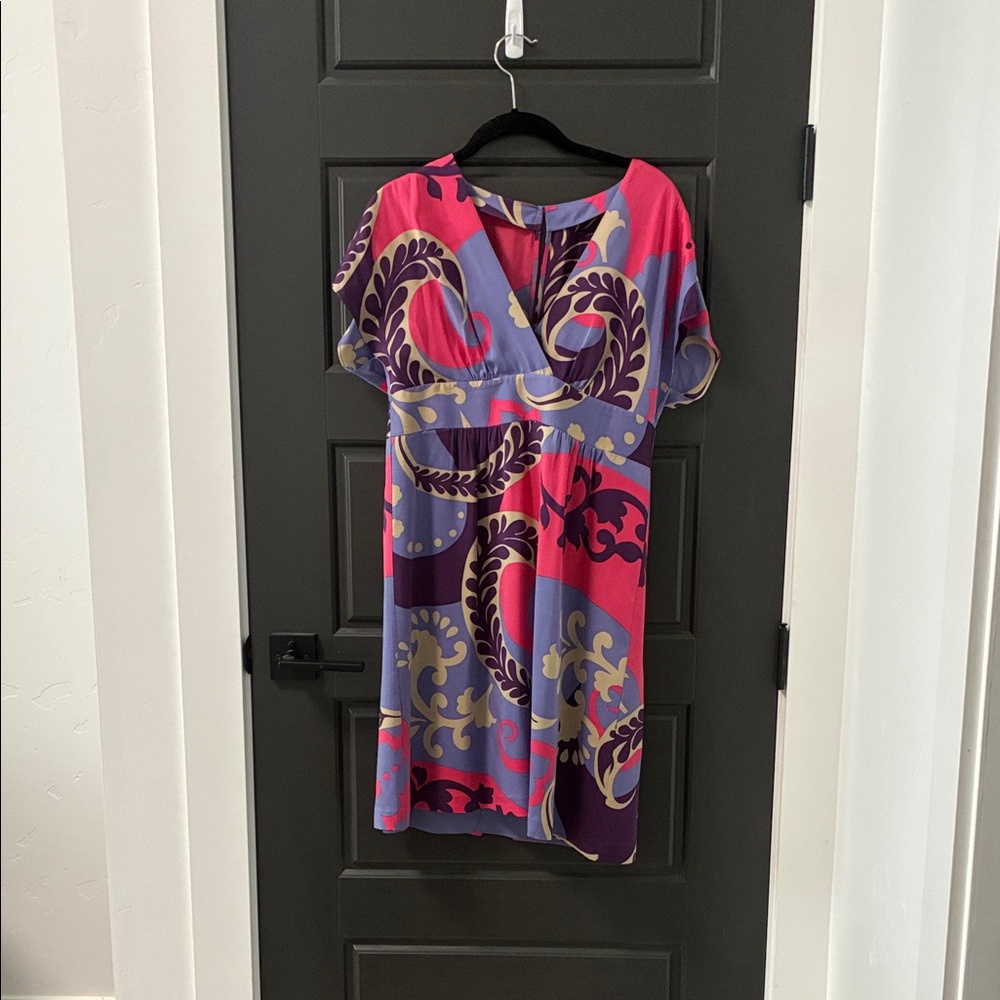Never worn Boden Silk Short Sleeve Dress, size 8